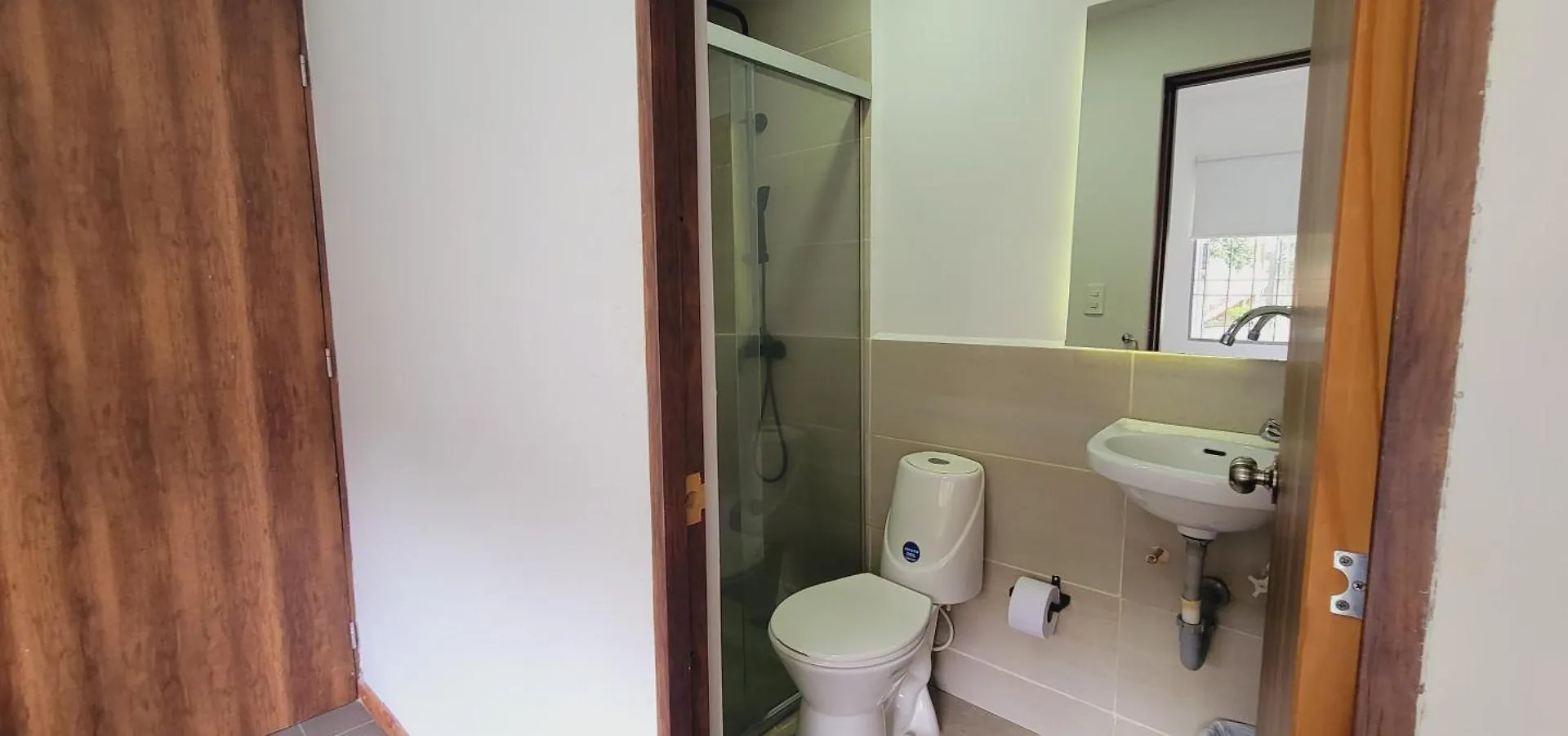 Amazing House With Turkish Steam Room Near Exito Laureles Medellín Pensionat