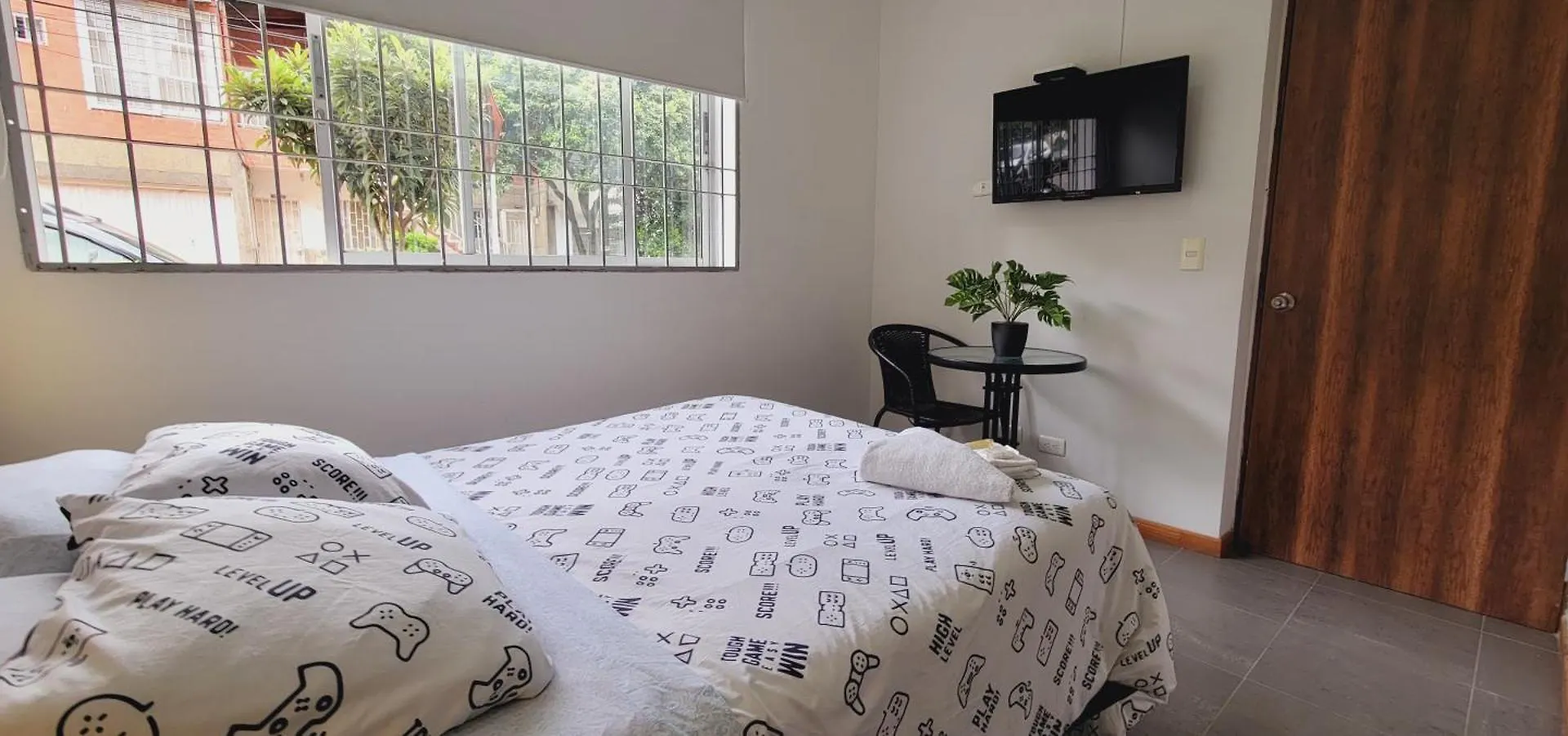 Amazing House With Turkish Steam Room Near Exito Laureles Medellín 0*,