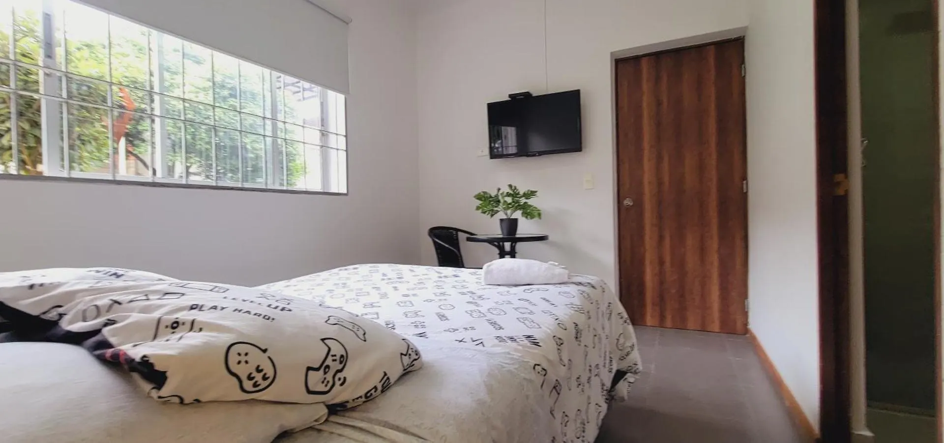 Amazing House With Turkish Steam Room Near Exito Laureles Medellín Pensionat