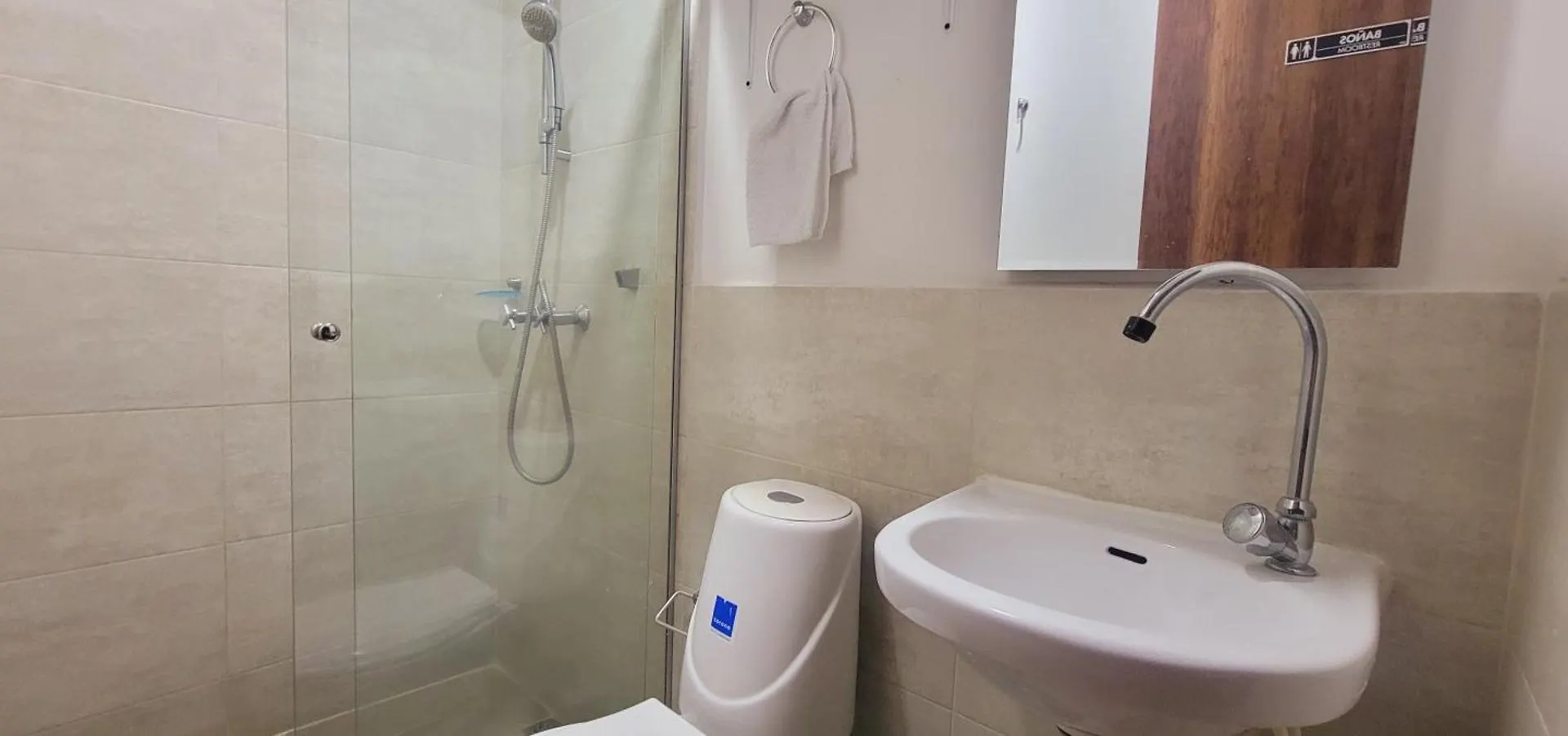 Amazing House With Turkish Steam Room Near Exito Laureles Medellín 0*,  Colombia