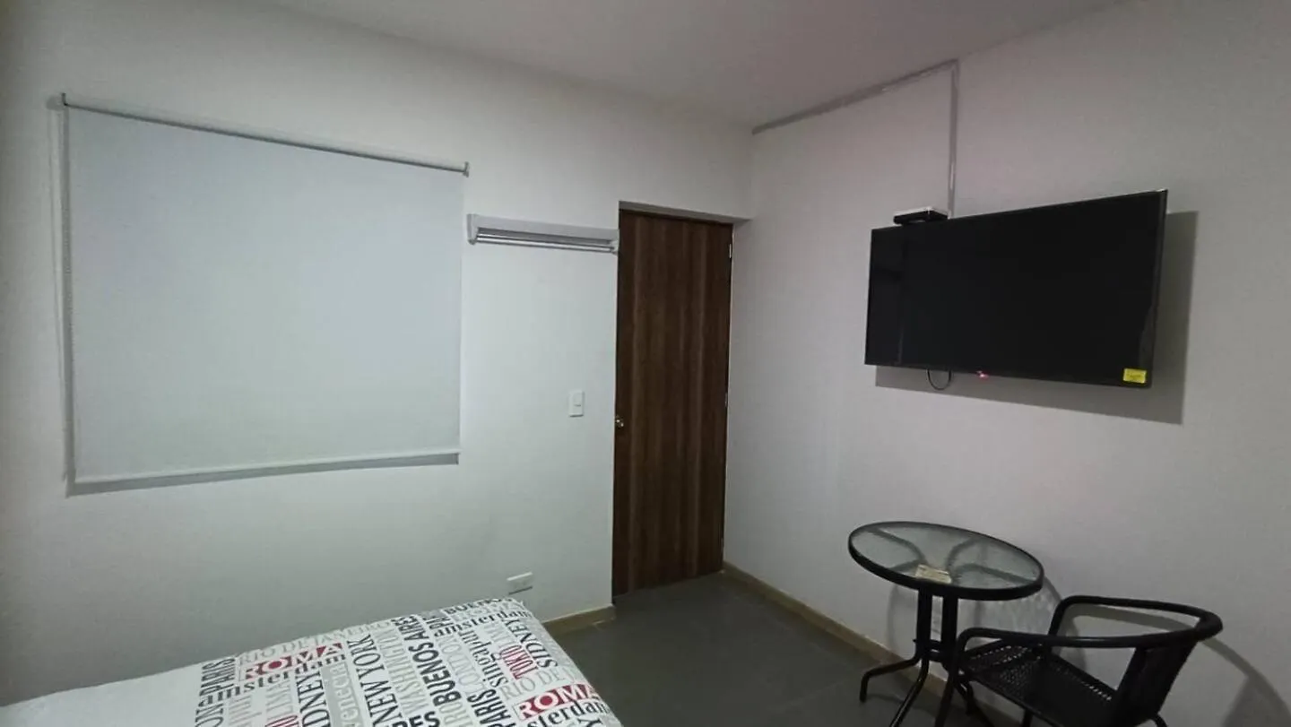 Amazing House With Turkish Steam Room Near Exito Laureles Medellín 0*,