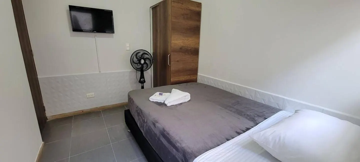 Pensionat Amazing House With Turkish Steam Room Near Exito Laureles Medellín