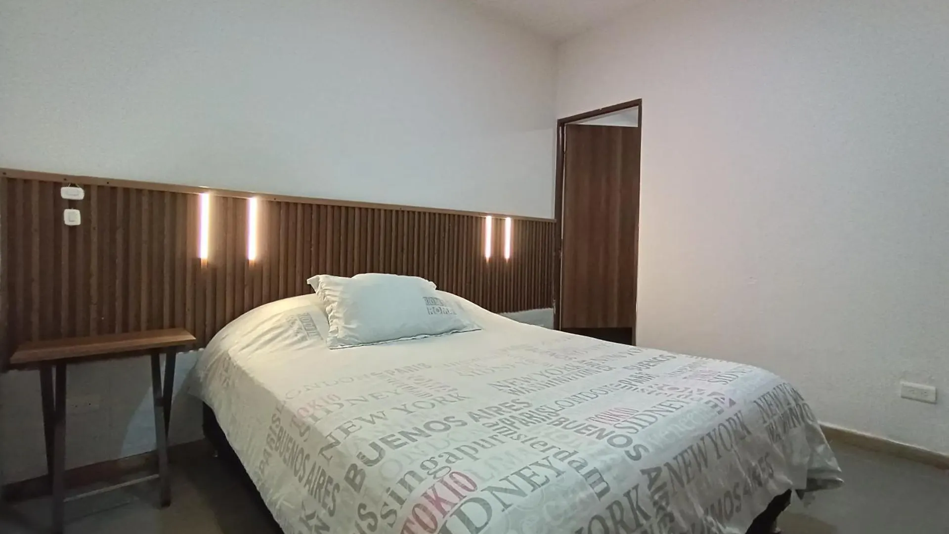 Amazing House With Turkish Steam Room Near Exito Laureles Medellín Pensionat