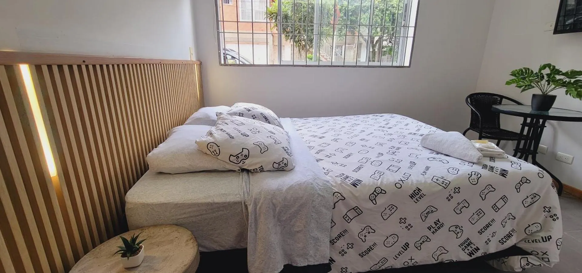 Amazing House With Turkish Steam Room Near Exito Laureles Medellín Konukevi